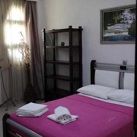 Irenes Apartment Kallithea  Ngoại thất bức ảnh