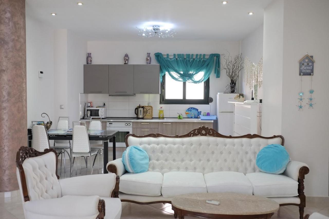 Irenes Apartment Kallithea  Ngoại thất bức ảnh