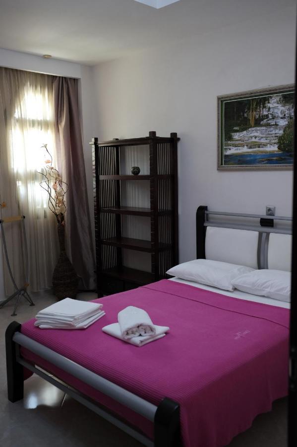 Irenes Apartment Kallithea  Ngoại thất bức ảnh