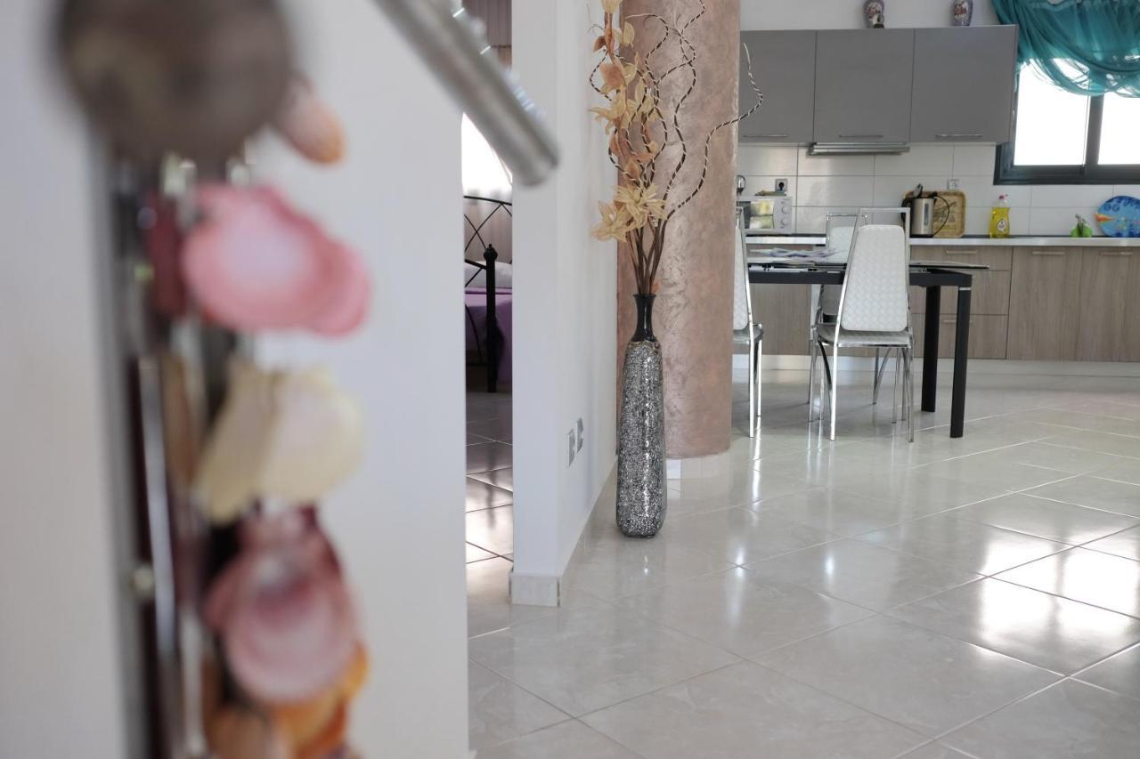 Irenes Apartment Kallithea  Ngoại thất bức ảnh